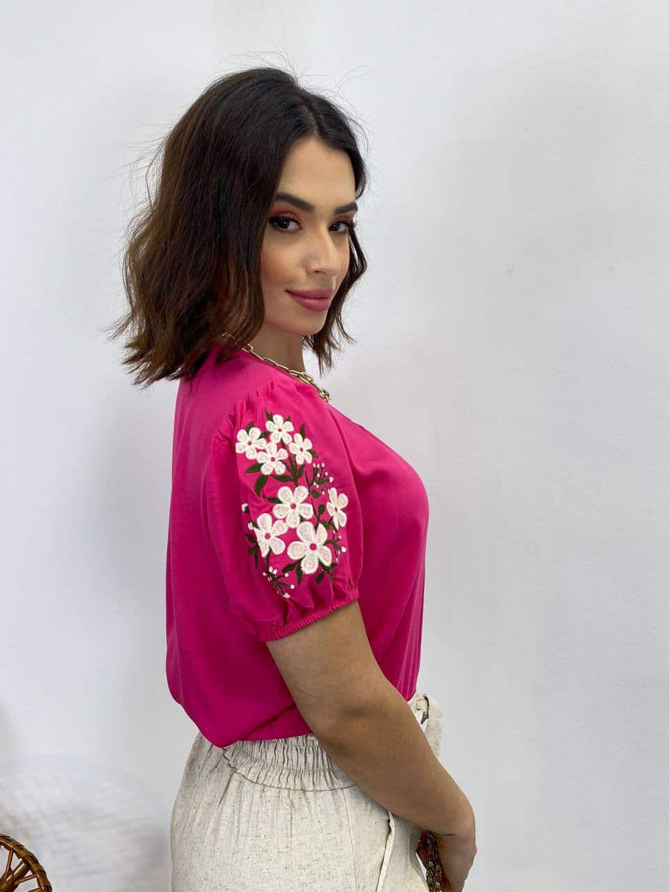 Blusa Feminina Iris Manga Bordada Floral Fernanda Ramos Store