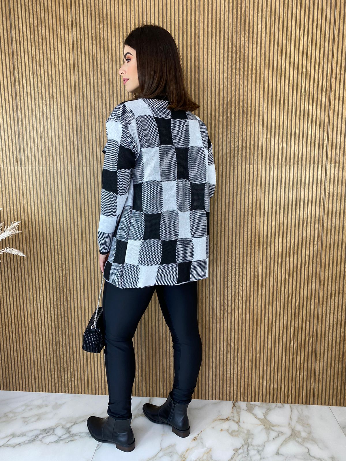 Poncho Feminino Xadrez Preto e Branco - Fernanda Ramos Store