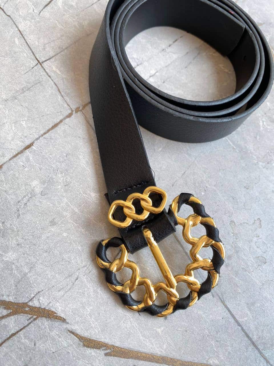 fernandaramosstore com br Cinto Feminino Rebeca Preto Fivela Dourada 1
