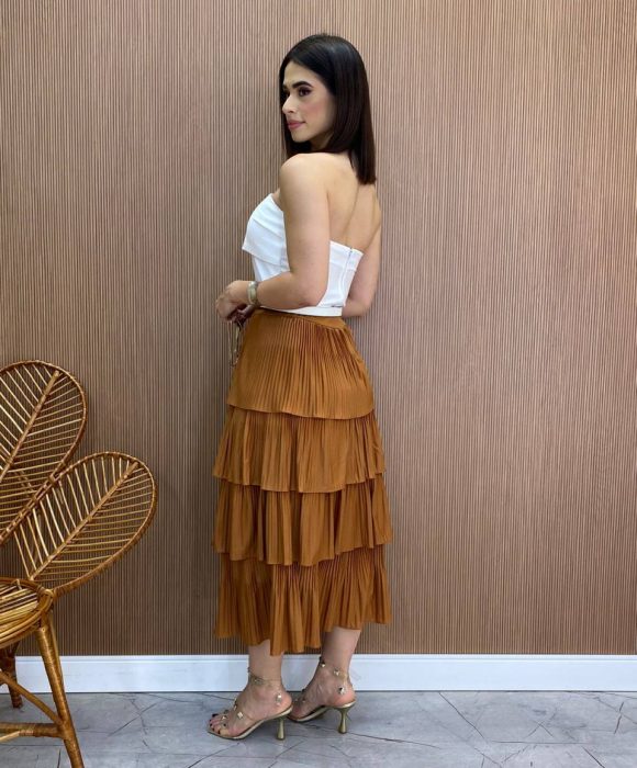 fernandaramosstore com br Saia Midi Melissa Plissada em Camadas Caramelo5