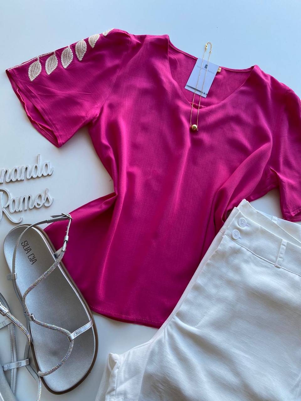 fernandaramosstore com br Blusa Feminina Sophia Manga Curta com Detalhe Bordado Pink1