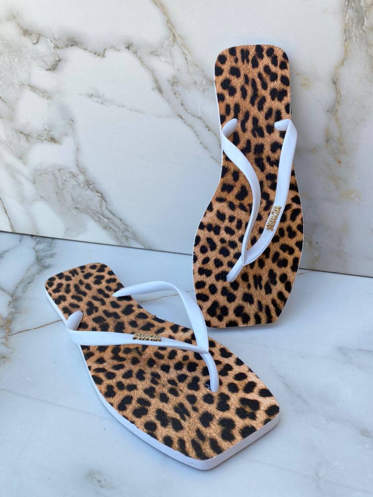 Chinelo Branco Animal Print