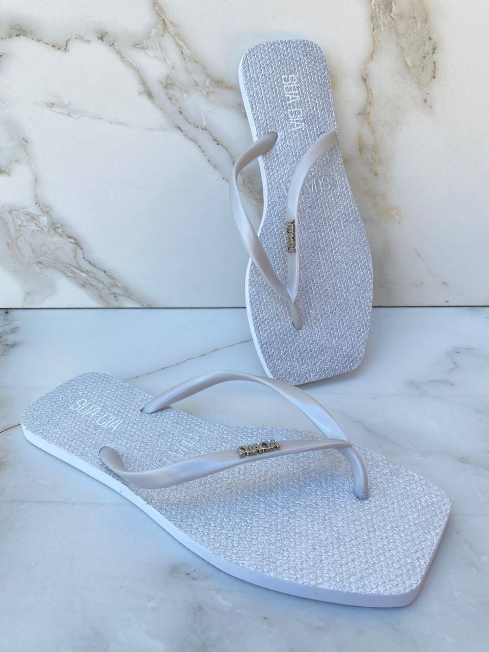 fernandaramosstore com br Chinelo Gliter Prata com Correia Fina1